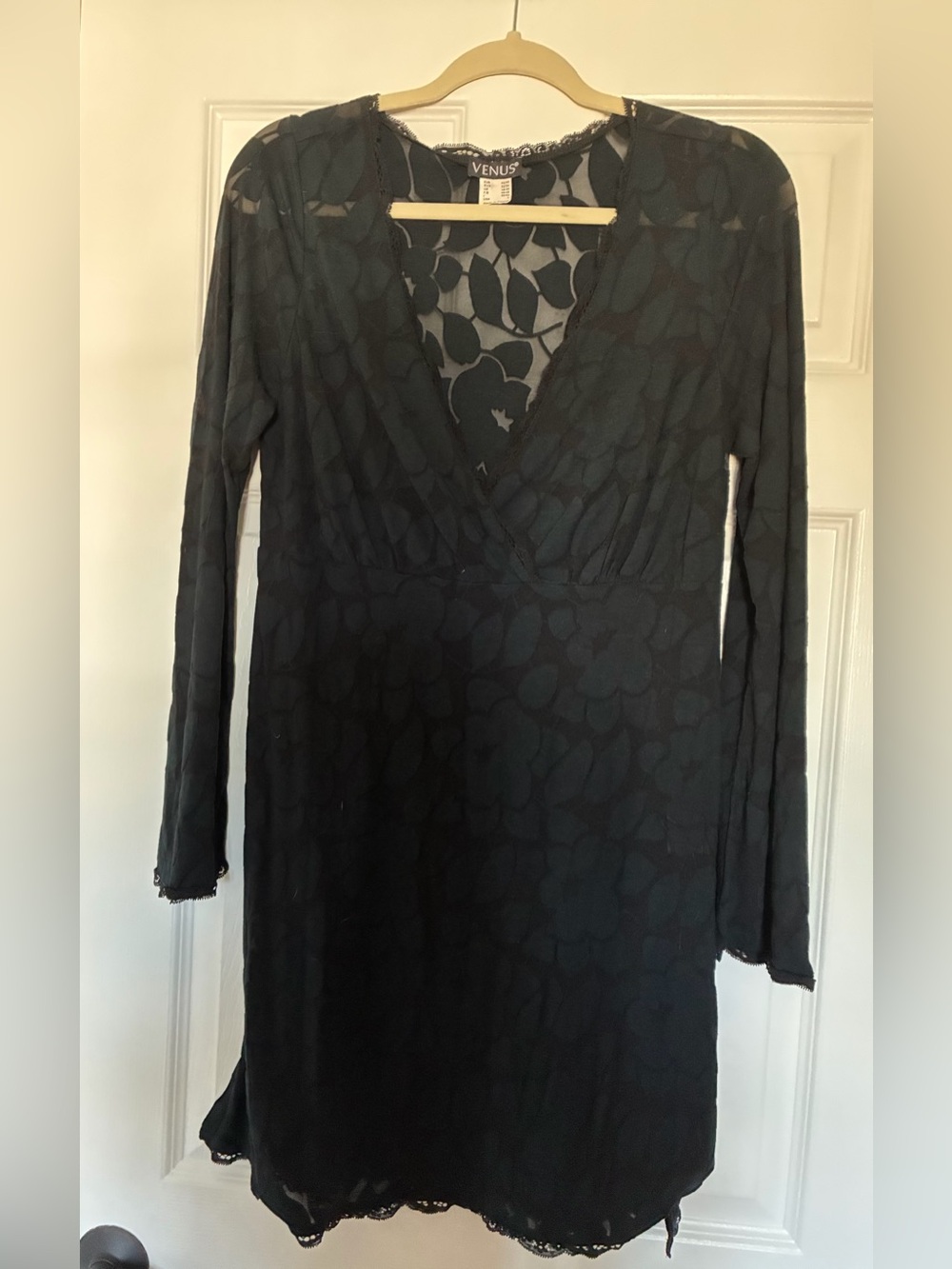 Venus Black Long-Sleeve Sheer Floral Burnout V-Neck Dress/Cover-Up, Size Large